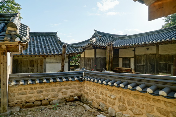 해월종택 담장
