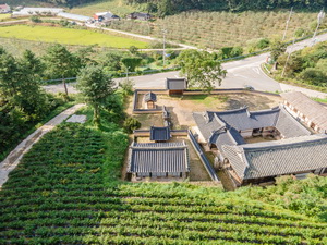 동계서원 후경