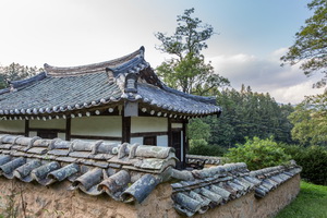 뇌풍정 처마와 담장