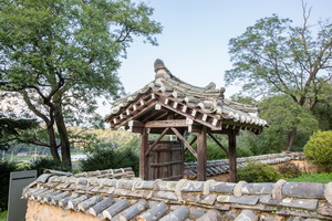 뇌풍정 정문 측면