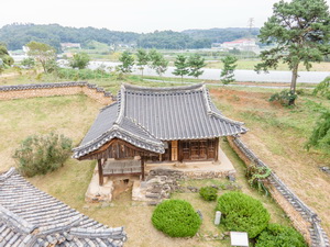 만대헌 전경