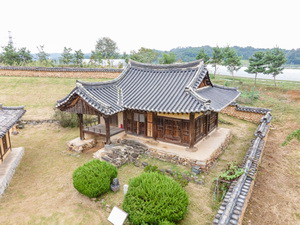 만대헌 측면 전경