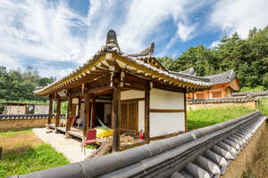 기천서원 측면 전경