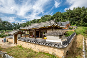 기천서원 측면 전경