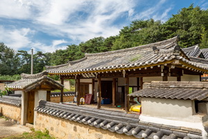 기천서원 측면 전경
