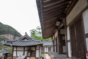 반계정사 측면 전경 일부
