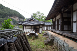 반계정사 측면 전경 일부