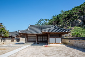 전사청 전경