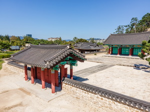 조동문 측면 전경