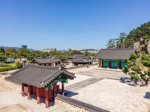 조동문 측면 전경