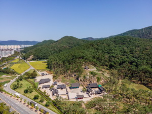 앞에서 본 표암재 전체 풍경