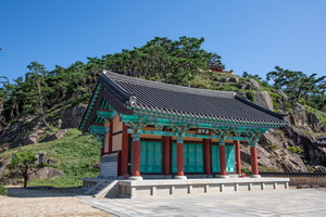 악강묘 측면 전경