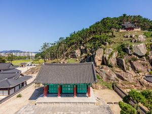 악강묘 전경