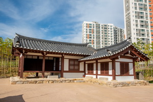박상진 의사 생가 옆 전각채 2 측면 전경