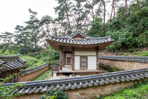 옥류암 측면