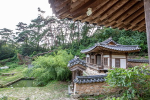 옥류암 측면