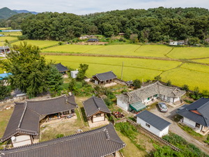 앞에서 바라본 죽곡사 풍경