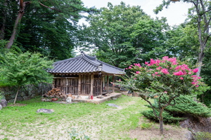 만귀정 관리동 측면 풍경