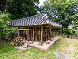민귀정 관리동 측면 전경