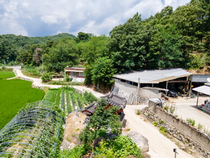 운계서원 효자각 측면 풍경