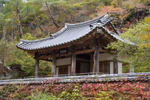 만휴정 정측면