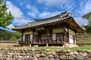 만곡정사 정측면