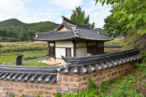 만곡정사 후측면